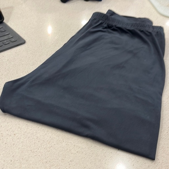 Legging Depot gunmetal grey leggings. Fits 3XL to 5XL. Soft fabric.  Worn 2x’s. - Picture 1 of 2